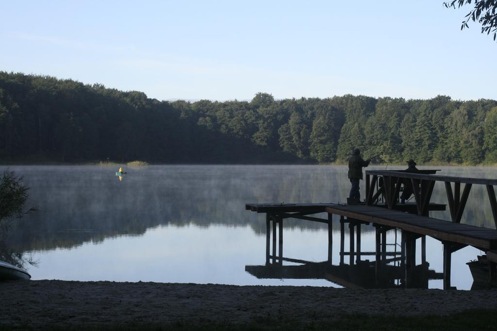 Stajnia Sarnowek Nad Jeziorem Rozany Bed & Breakfast Rozajny Wielkie Exterior foto