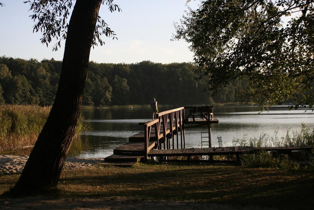 Stajnia Sarnowek Nad Jeziorem Rozany Bed & Breakfast Rozajny Wielkie Exterior foto