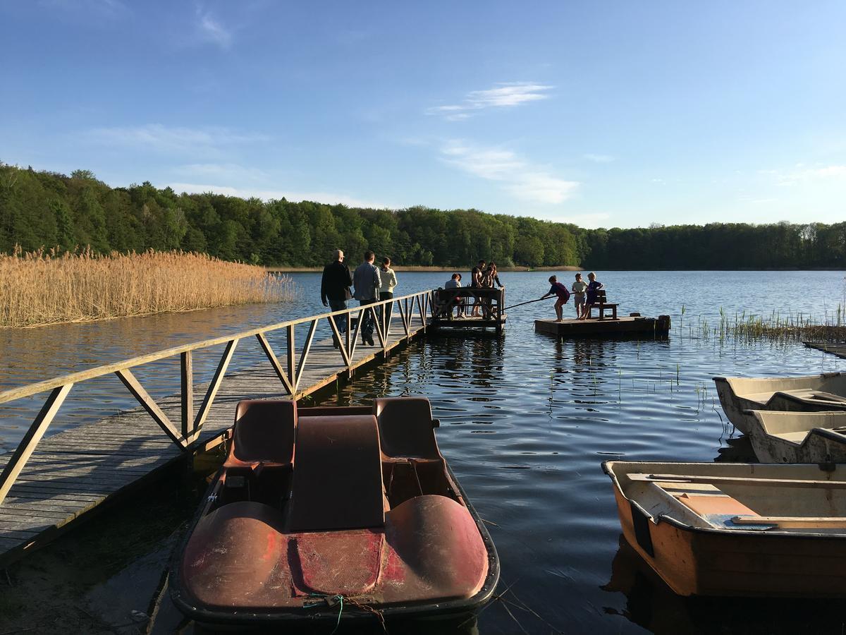 Stajnia Sarnowek Nad Jeziorem Rozany Bed & Breakfast Rozajny Wielkie Exterior foto