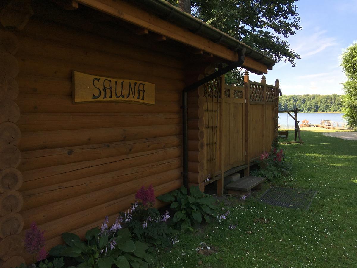 Stajnia Sarnowek Nad Jeziorem Rozany Bed & Breakfast Rozajny Wielkie Exterior foto